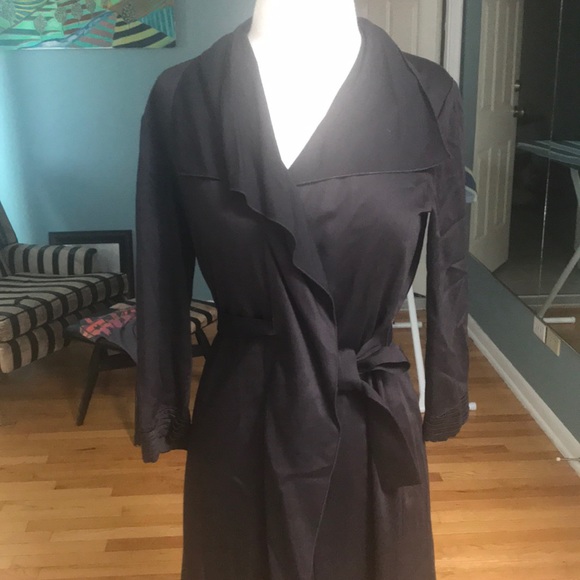 Elie Tahari Dresses & Skirts - EUC but wrinkles ELI TAHARI BLACK RUFFLE WRAPDRESS